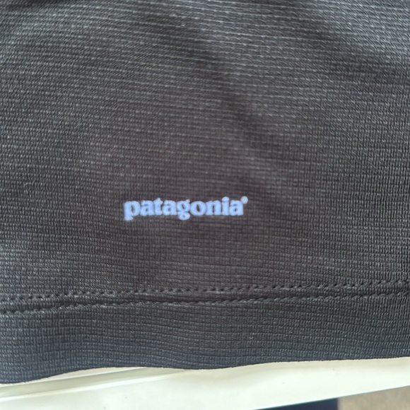 Patagonia Black Base Layer - Picture 4 of 7